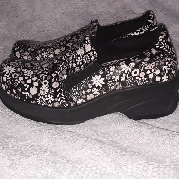 easy street Shoes - Easy Street EasyWorks APPRECIATE  Clog Style 6.5